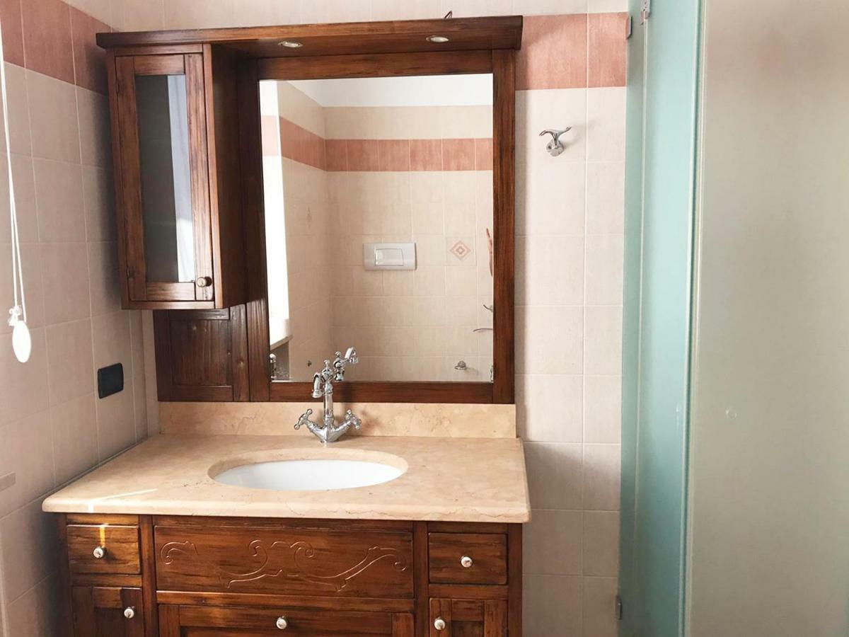 Villa The Sweet Rose With Pool Манерба дел Гарда Екстериор снимка