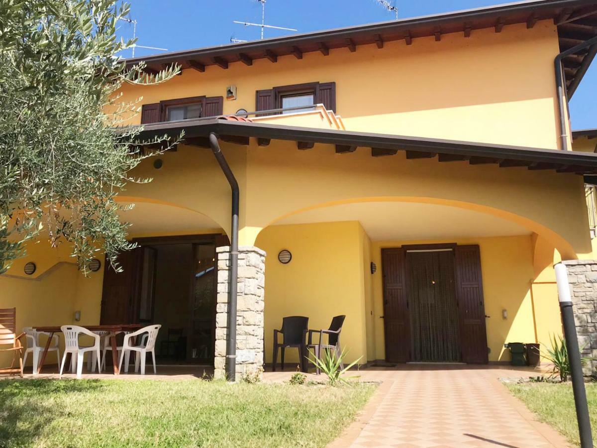 Villa The Sweet Rose With Pool Манерба дел Гарда Екстериор снимка