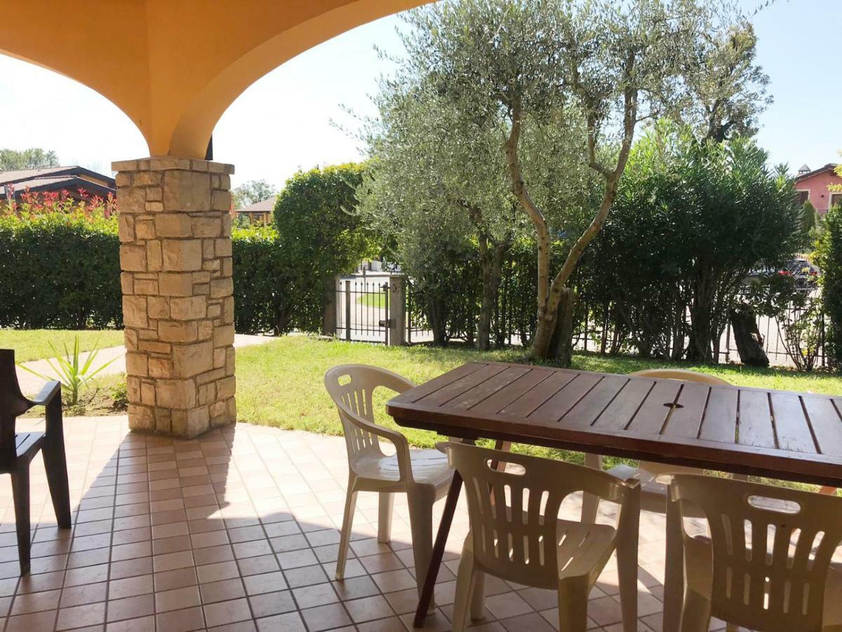 Villa The Sweet Rose With Pool Манерба дел Гарда Екстериор снимка
