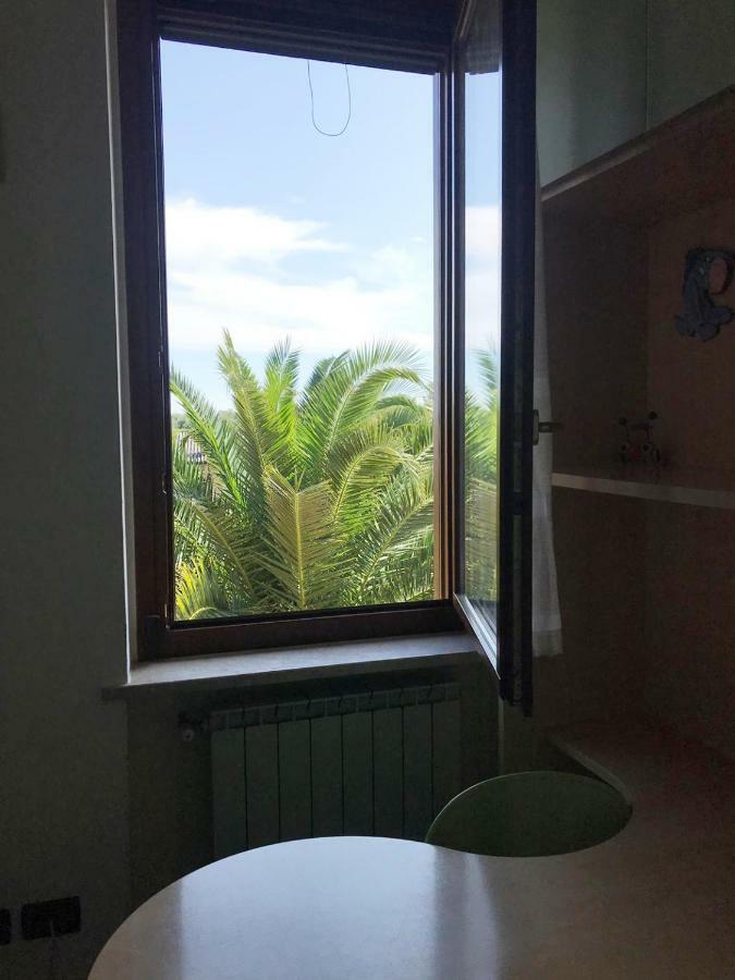Villa The Sweet Rose With Pool Манерба дел Гарда Екстериор снимка